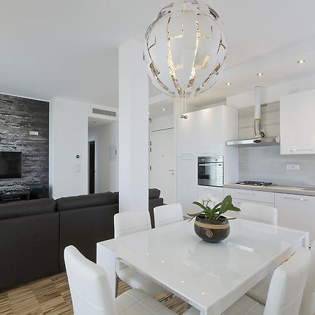 Апартаменты Attico Stema Luxury Мизано-Адриатико Экстерьер фото
